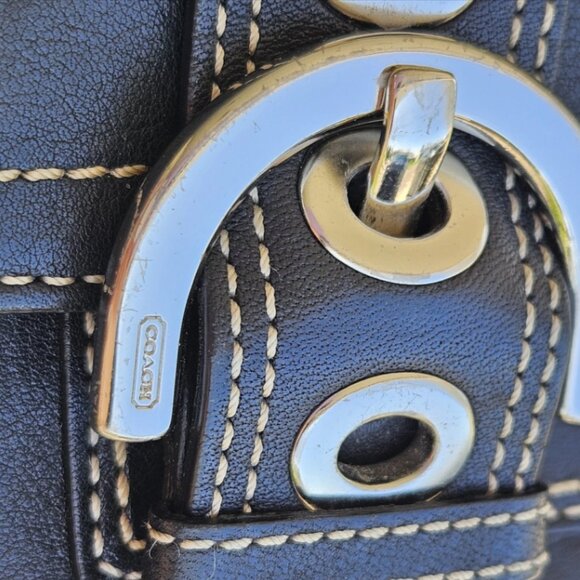 Vintage Coach Soho Y2K Clutch Wallet Trifold Buckle Black GUC - Picture 8 of 12
